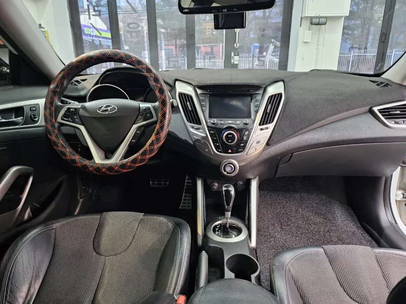 Hyundai Veloster