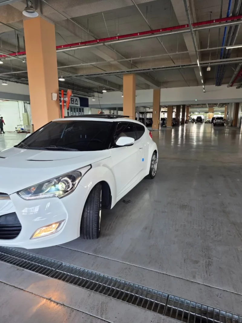 Hyundai Veloster