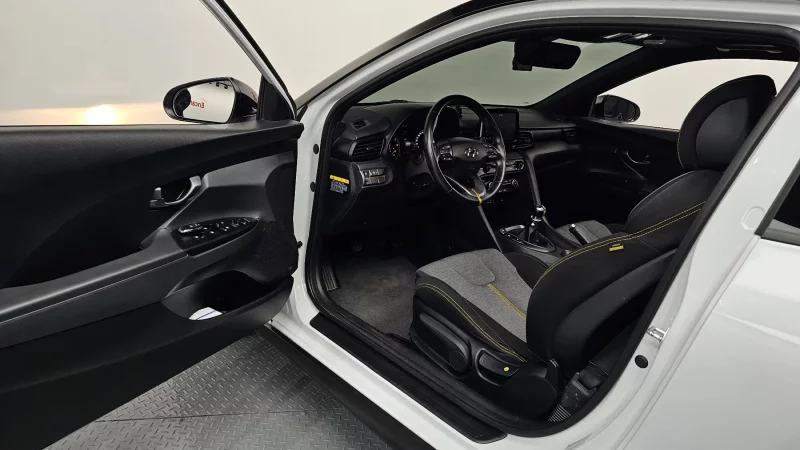 Hyundai Veloster