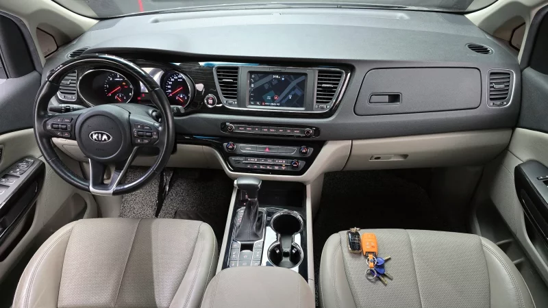 Kia Carnival