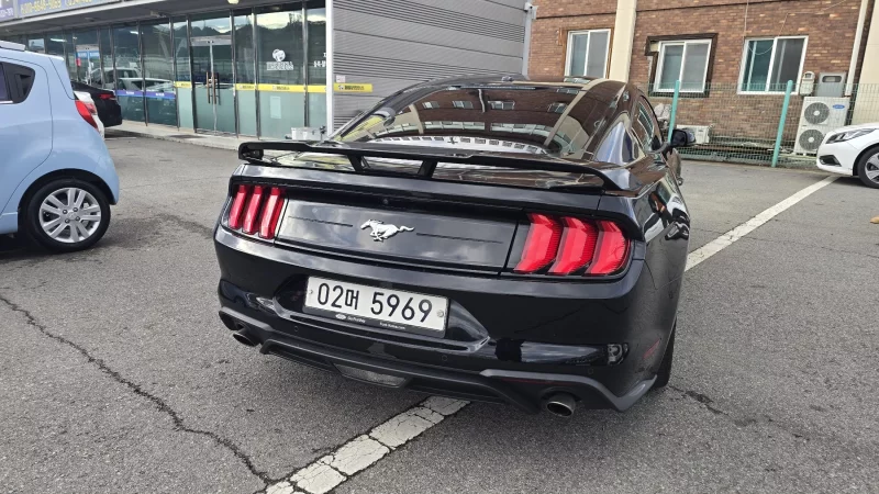 Ford MUSTANG