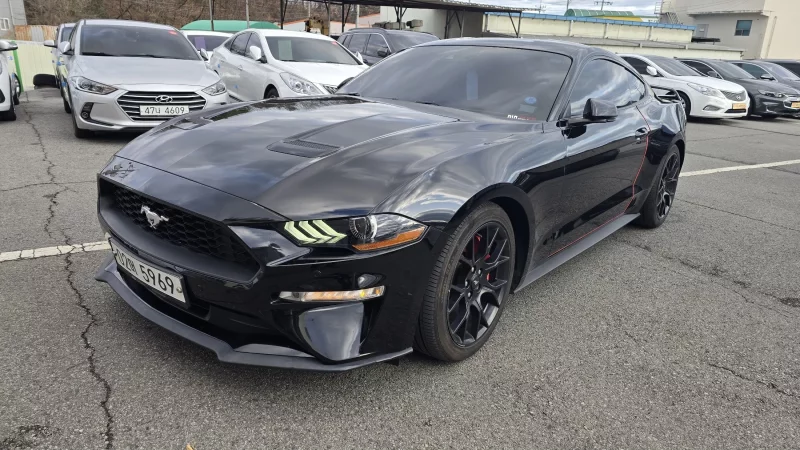 Ford MUSTANG