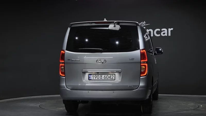 Hyundai Starex