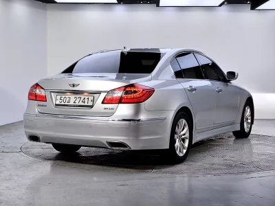 Hyundai Genesis