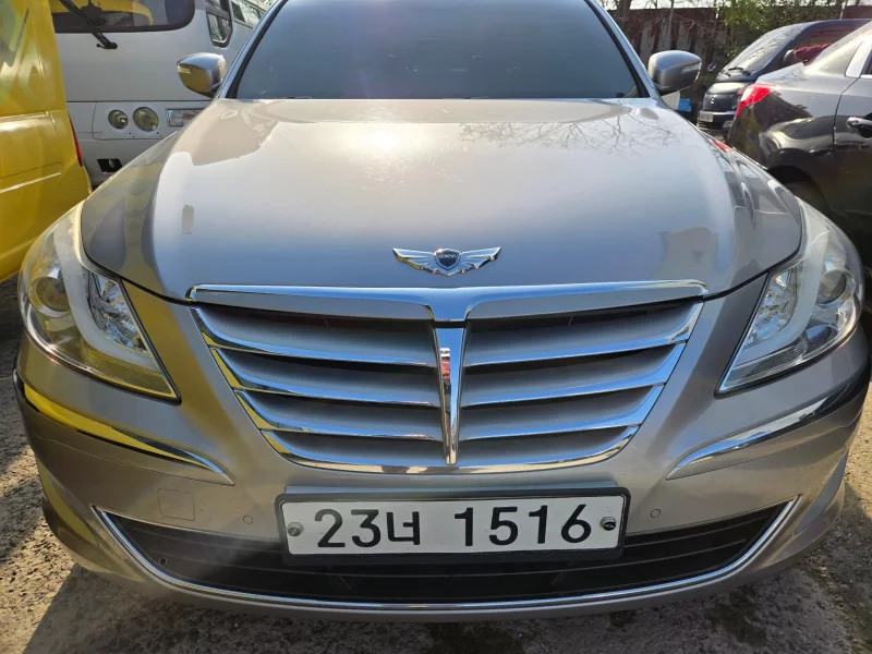 Hyundai Genesis