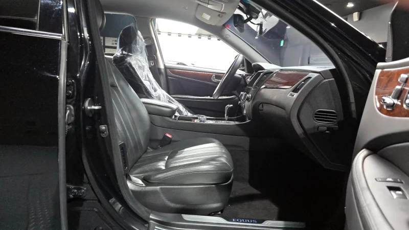 Hyundai Equus
