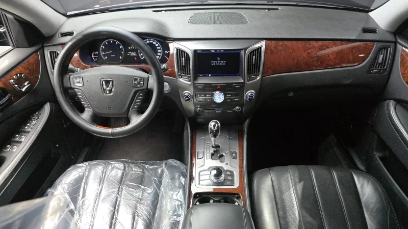 Hyundai Equus