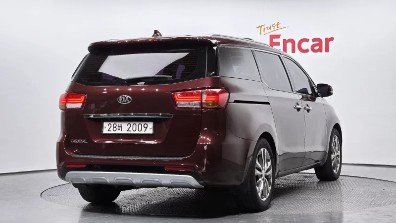 Kia Carnival
