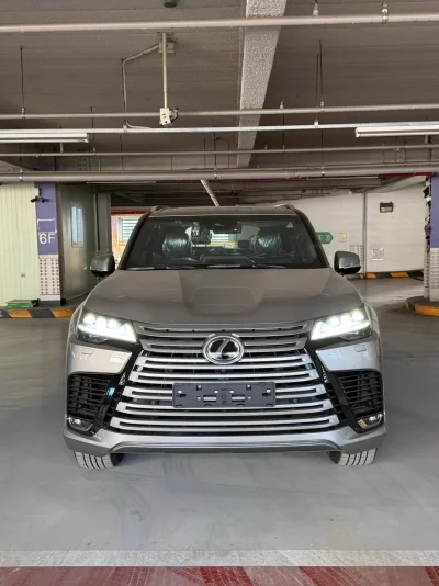 Lexus LX