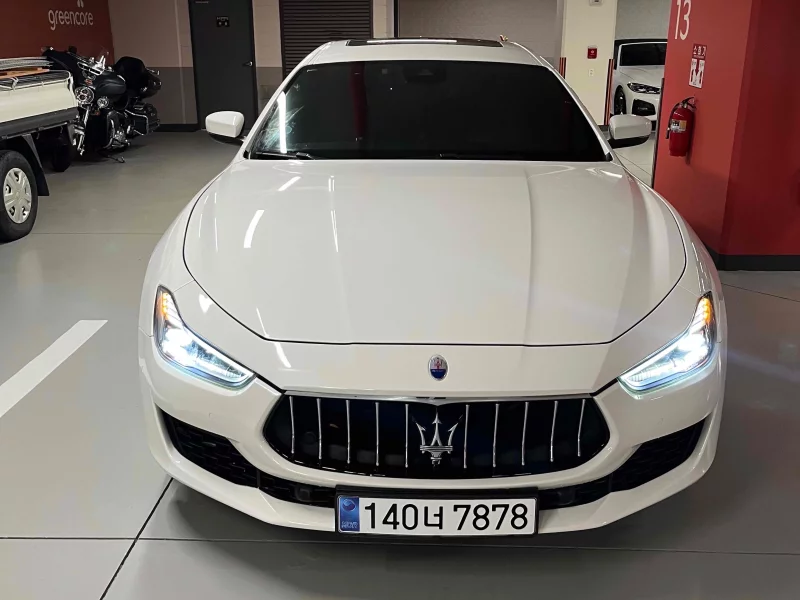Maserati GHIBLI