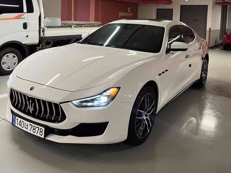 Maserati GHIBLI