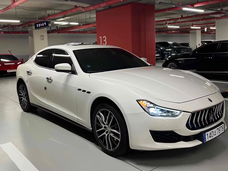 Maserati GHIBLI