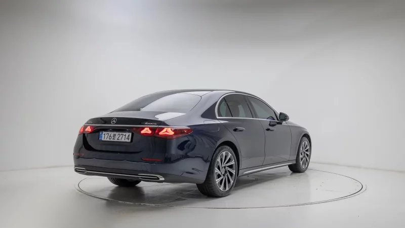 Mercedes-Benz E-Class