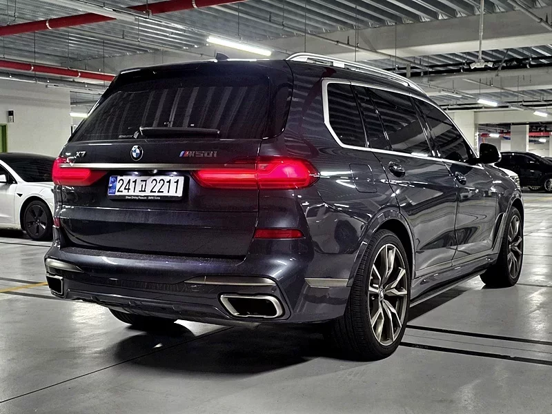 BMW X7