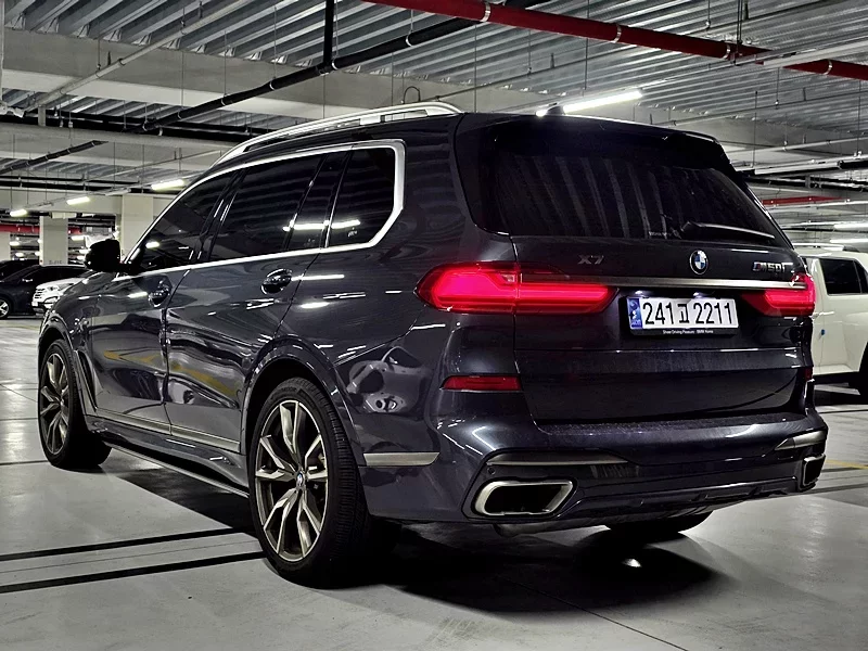 BMW X7