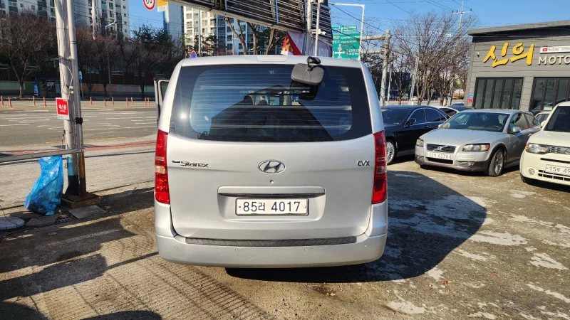 Hyundai Starex