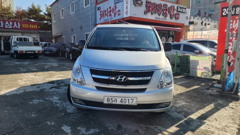 Hyundai Starex