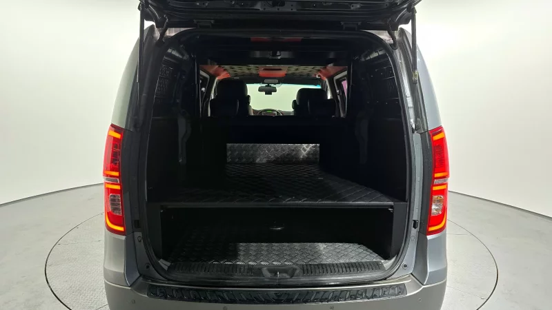 Hyundai Grand Starex