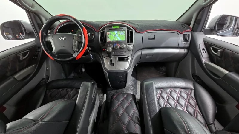 Hyundai Grand Starex