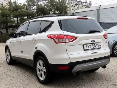 Ford ESCAPE