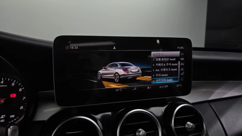 Mercedes-Benz C-Class