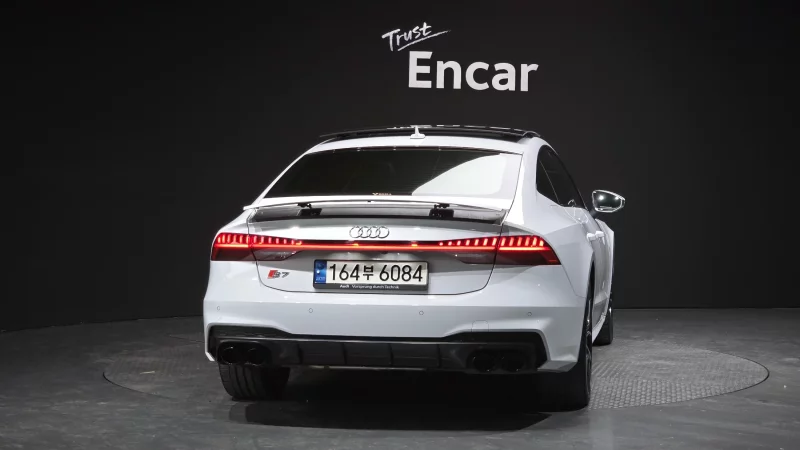 Audi S7
