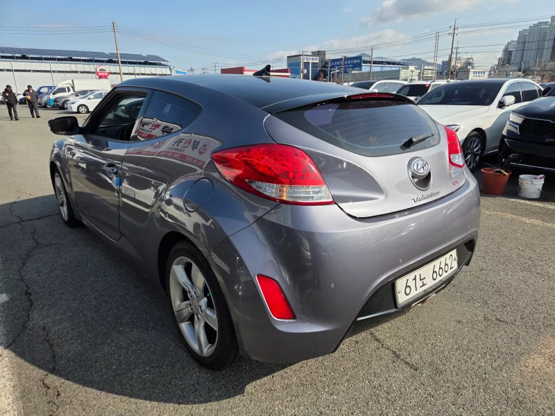 Hyundai Veloster
