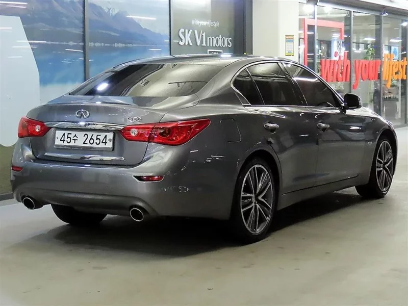 Infiniti Q50