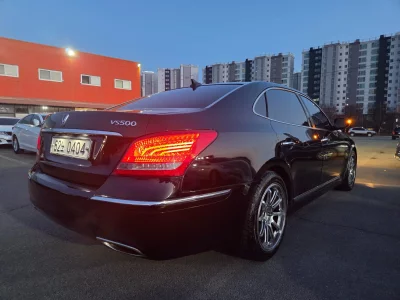 Hyundai Equus