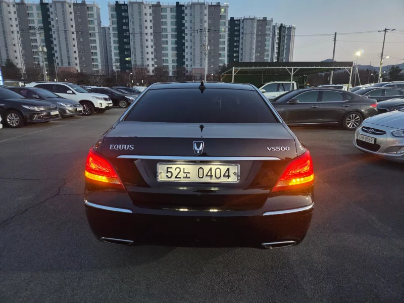 Hyundai Equus