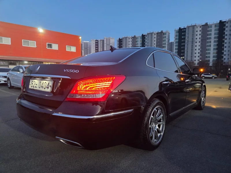 Hyundai Equus