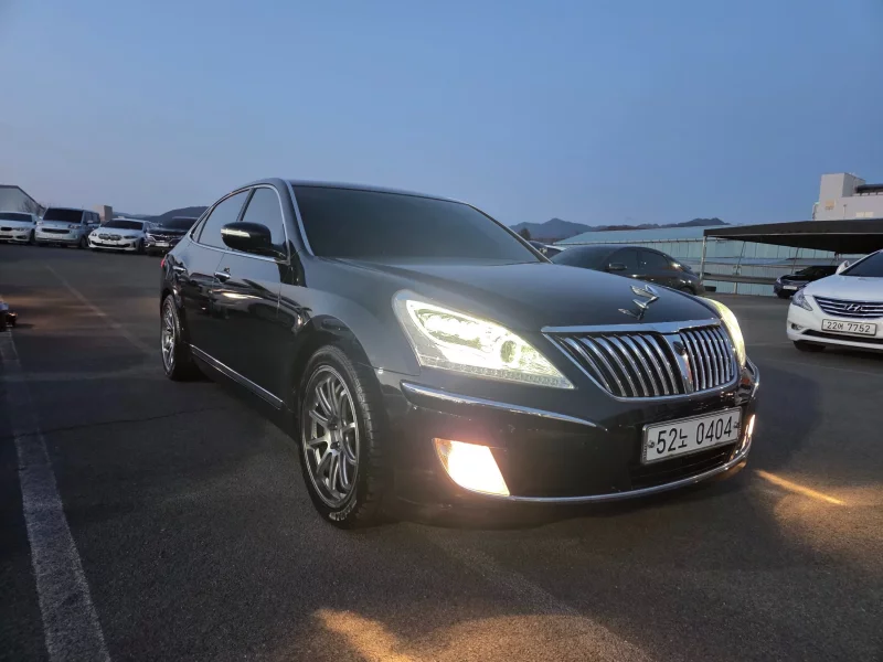 Hyundai Equus