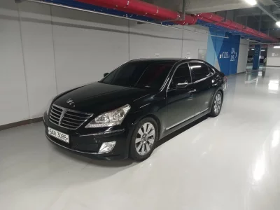 Hyundai Equus