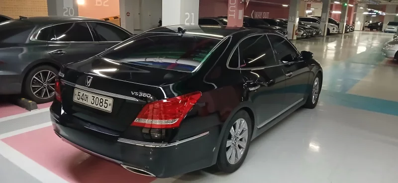Hyundai Equus