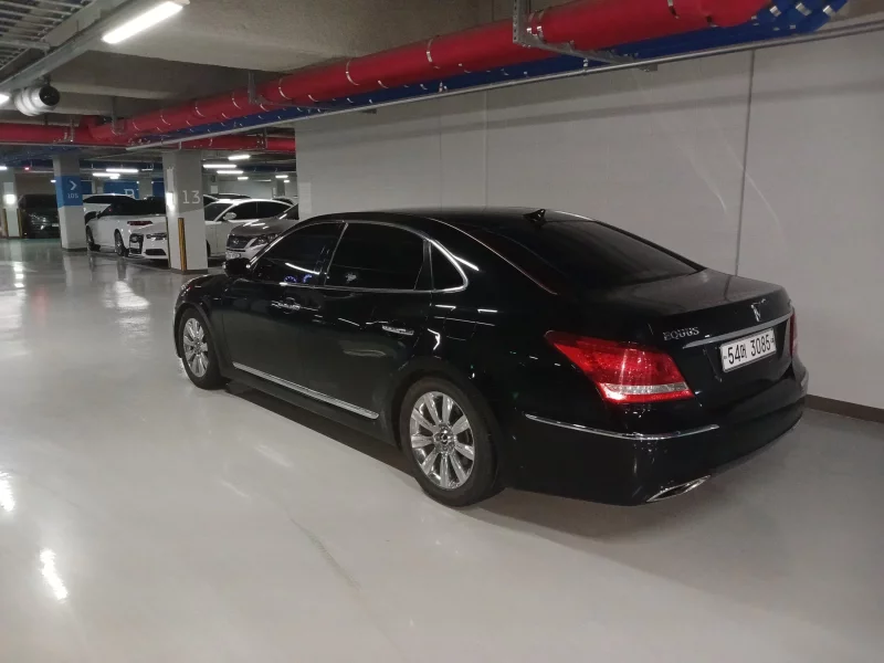 Hyundai Equus