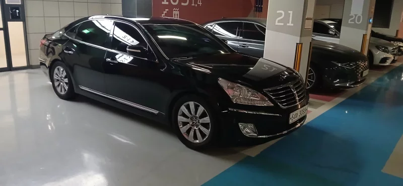 Hyundai Equus