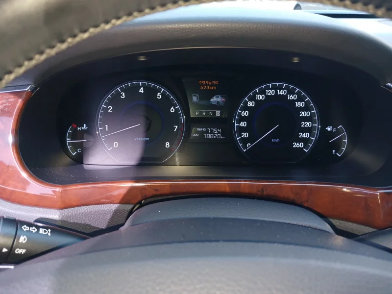 Hyundai Equus