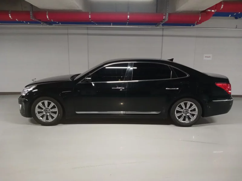 Hyundai Equus