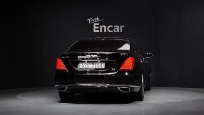 Genesis EQ900