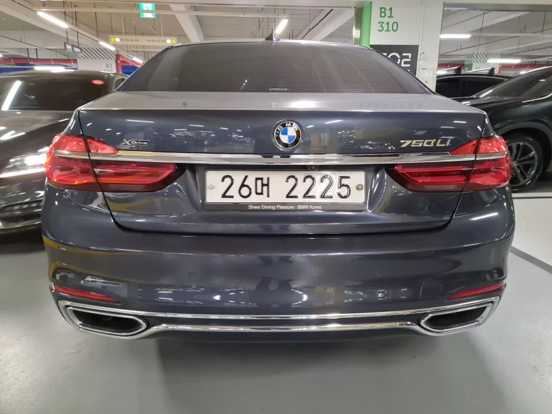 BMW 7-Series