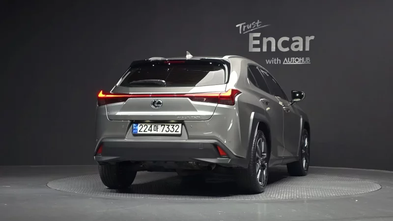 Lexus UX
