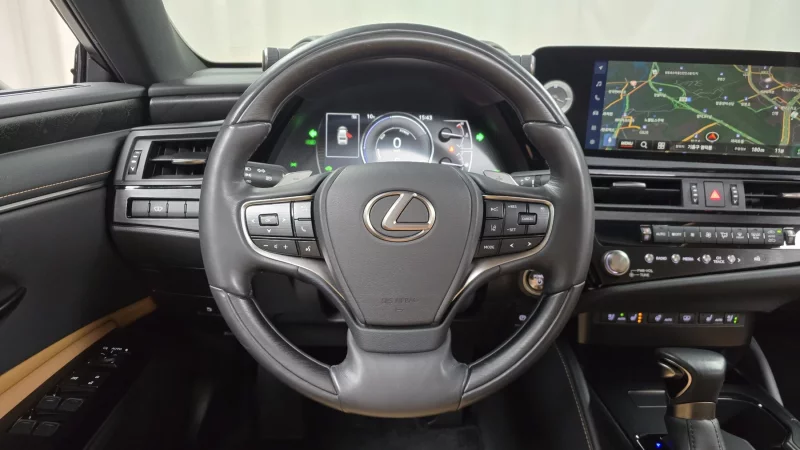 Lexus ES300h