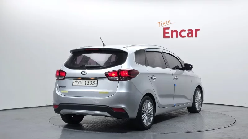 Kia Carens