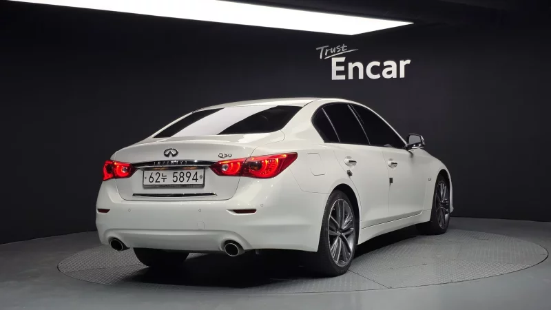 Infiniti Q50