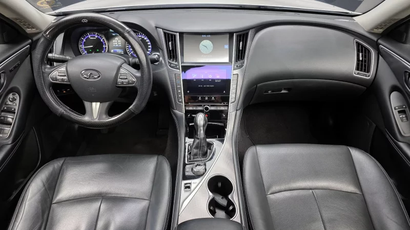 Infiniti Q50