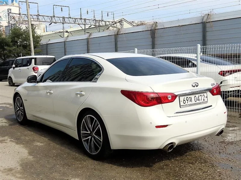 Infiniti Q50