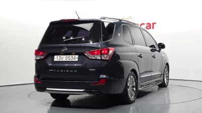 SsangYong Korando Turismo