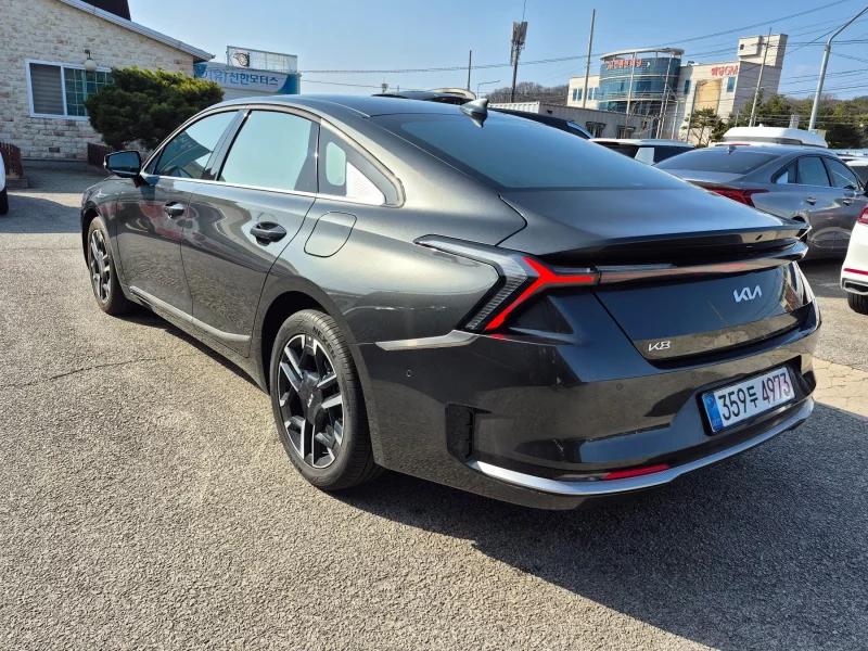 Kia K8
