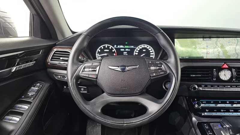 Genesis EQ900