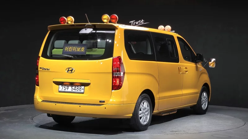 Hyundai Starex